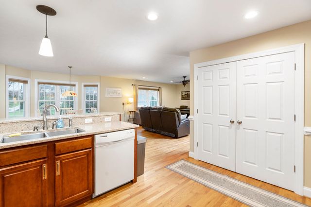 800 WATERTON ST, Staunton, VA 24401