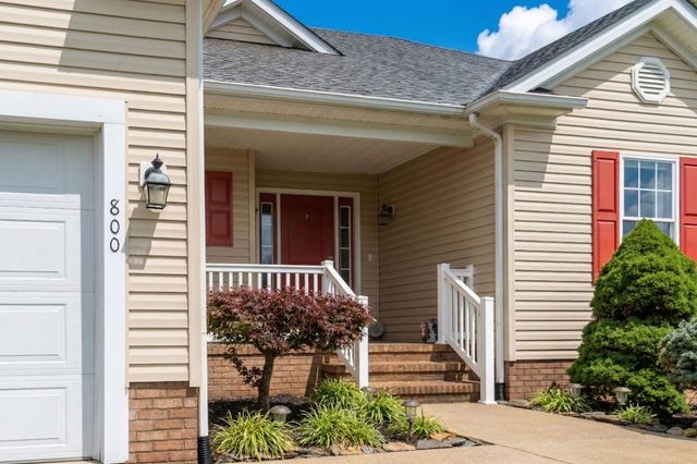 800 WATERTON ST, Staunton, VA 24401