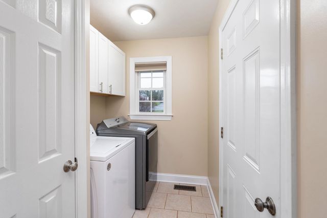 800 WATERTON ST, Staunton, VA 24401