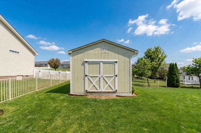 800 WATERTON ST, Staunton, VA 24401