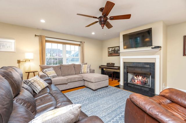 800 WATERTON ST, Staunton, VA 24401