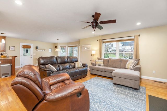 800 WATERTON ST, Staunton, VA 24401