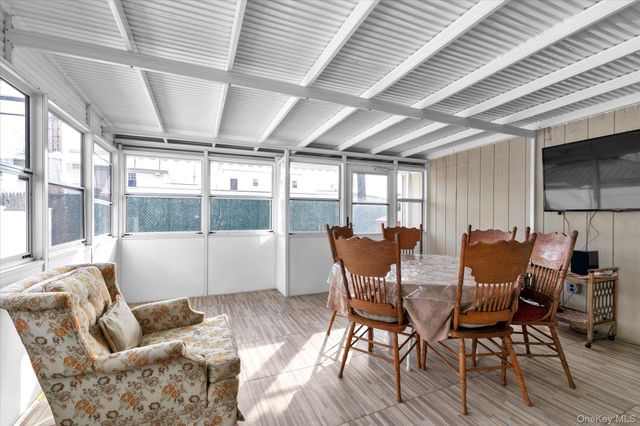 89 Foster Avenue, Valley Stream, NY 11580