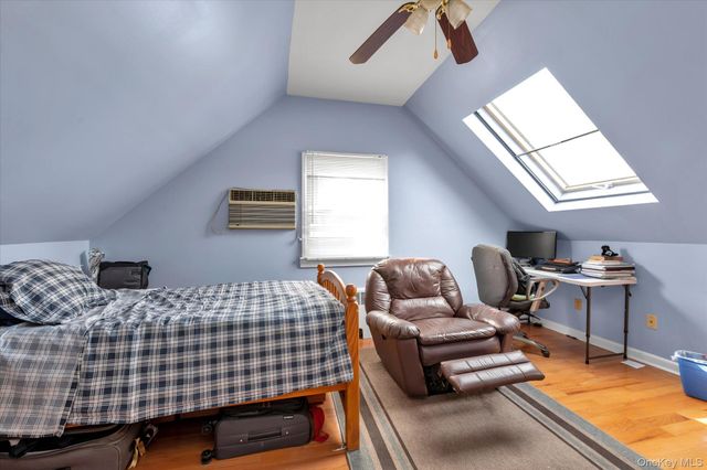 89 Foster Avenue, Valley Stream, NY 11580