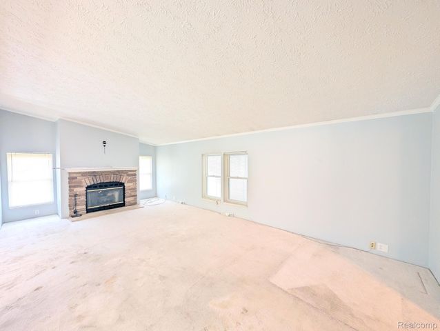 9 Brookfield, Swartz Creek, MI 48473