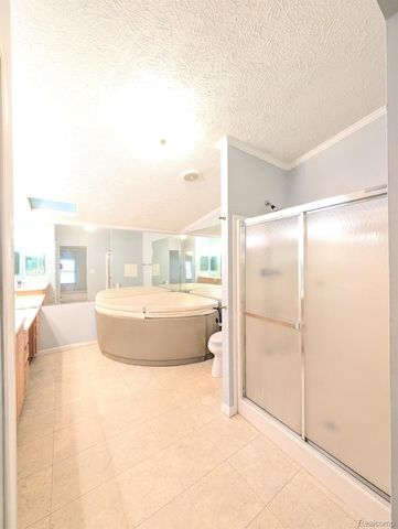 9 Brookfield, Swartz Creek, MI 48473