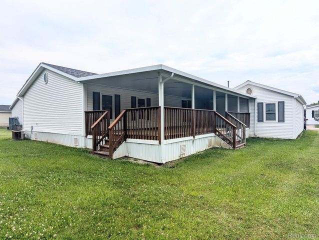 9 Brookfield, Swartz Creek, MI 48473