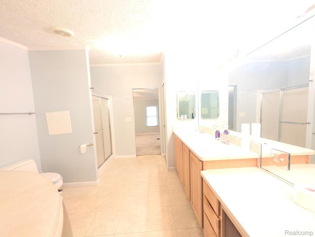 9 Brookfield, Swartz Creek, MI 48473