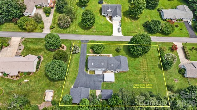 47 Cane Creek Circle, Fairview, NC 28730