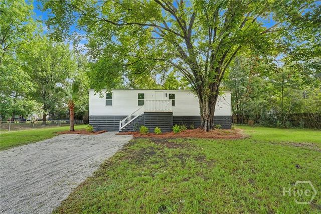 51 2nd Street, Richmond Hill, GA 31324