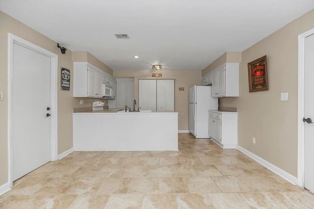 12 W Street, Lake Lotawana, MO 64086