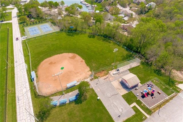 12 W Street, Lake Lotawana, MO 64086