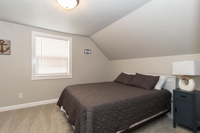 1614 N RICHMOND STREET, Appleton, WI 54911