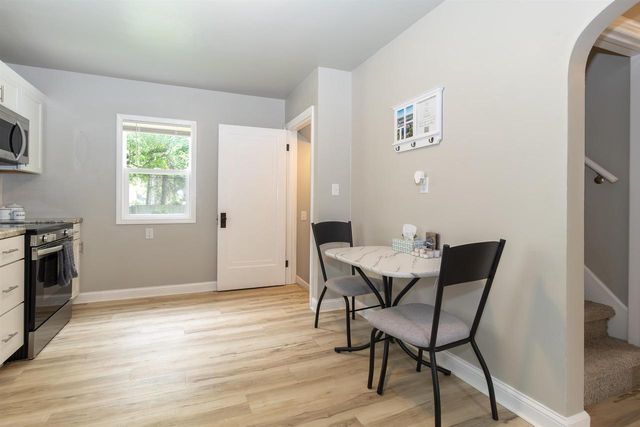 1614 N RICHMOND STREET, Appleton, WI 54911