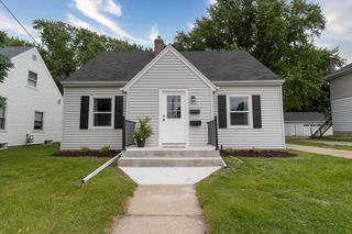 1614 N RICHMOND STREET, Appleton, WI 54911