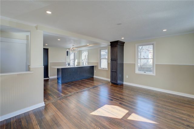 30 Queen Street, East Greenwich, RI 02818