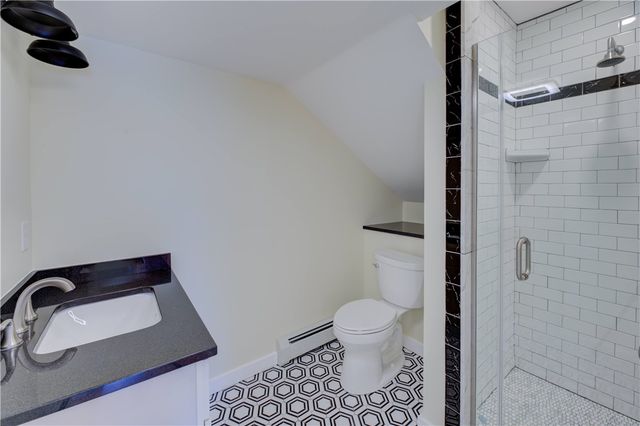 30 Queen Street, East Greenwich, RI 02818