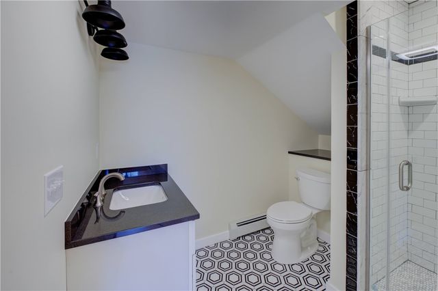 30 Queen Street, East Greenwich, RI 02818