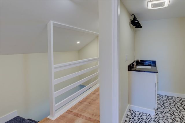 30 Queen Street, East Greenwich, RI 02818