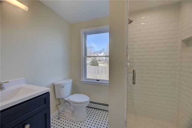 30 Queen Street, East Greenwich, RI 02818