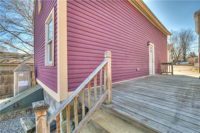 30 Queen Street, East Greenwich, RI 02818