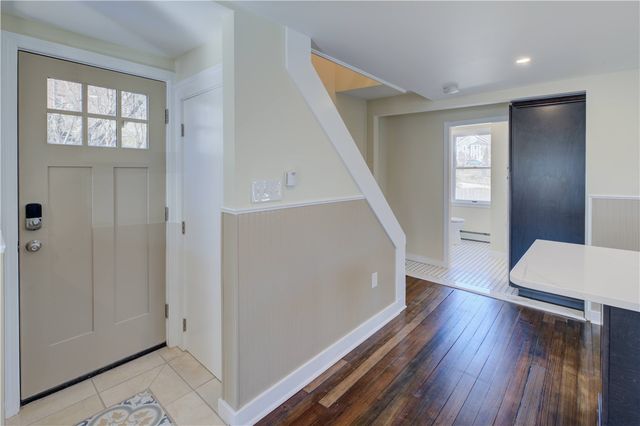 30 Queen Street, East Greenwich, RI 02818