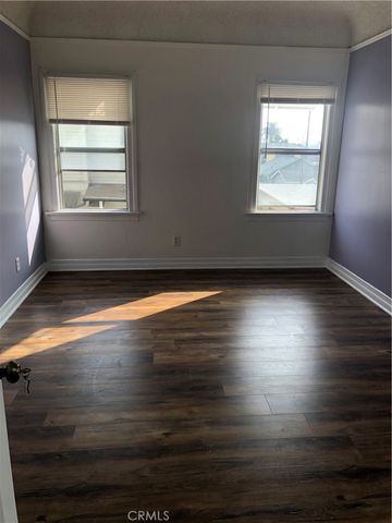 2917 Walton, Los Angeles, CA 90007