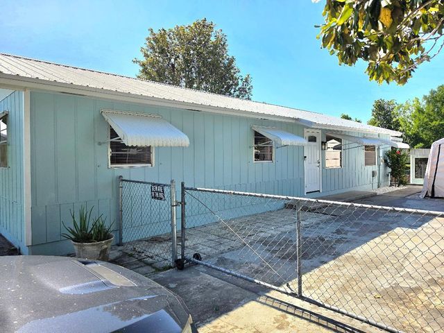 2828 SE 21st Court, Okeechobee, FL 34974