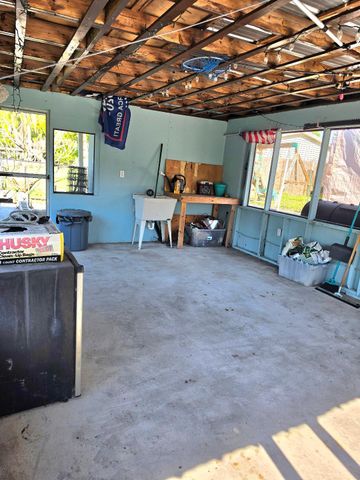 2828 SE 21st Court, Okeechobee, FL 34974