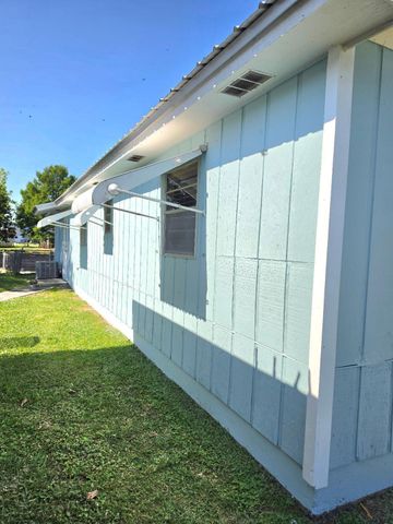 2828 SE 21st Court, Okeechobee, FL 34974
