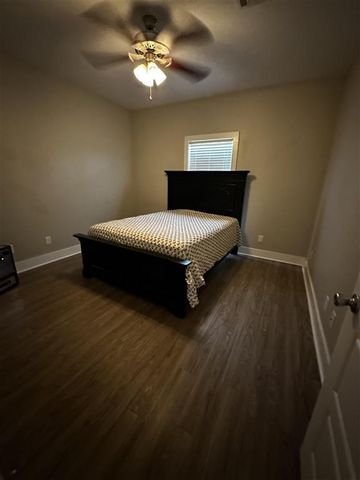 4025 Briarwood Road, Lake Charles, LA 70605