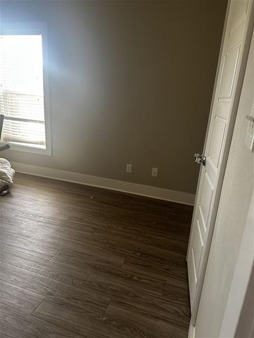 4025 Briarwood Road, Lake Charles, LA 70605