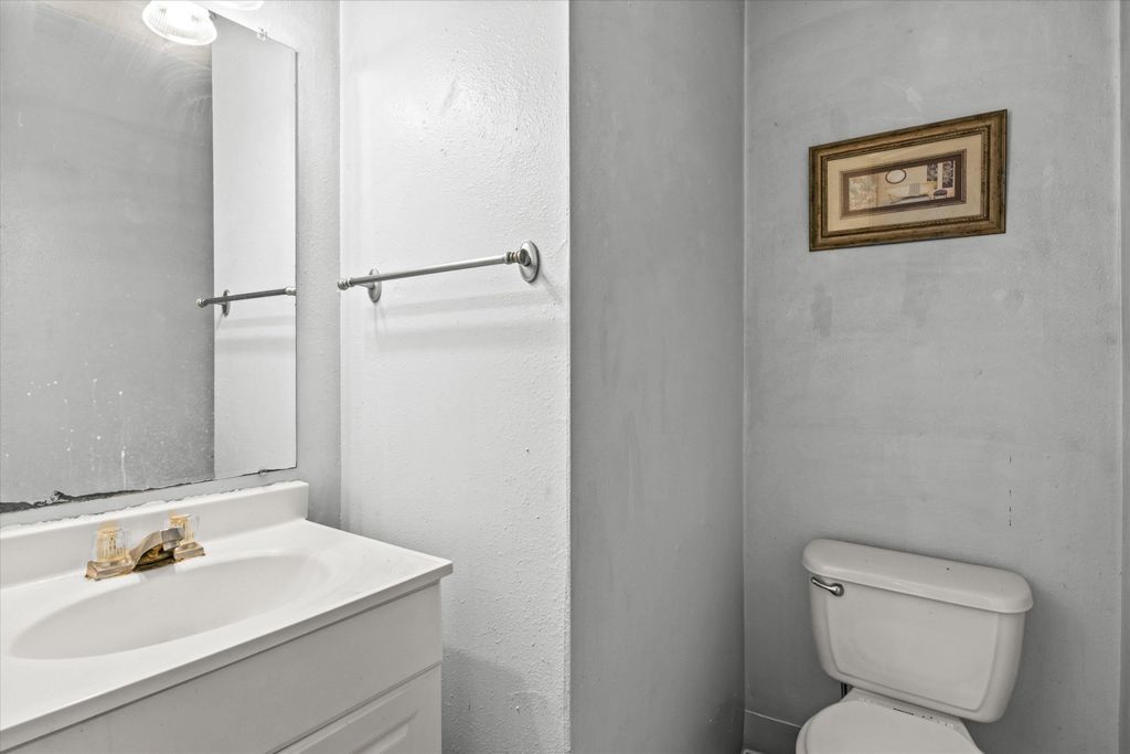 Image 8 of property listing at 2325 W Pensacola St Apt 170, Tallahassee, FL 32304