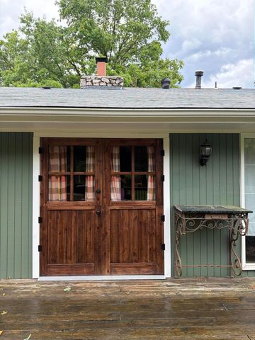 2511 E Broadmoor Street, Springfield, MO 65804