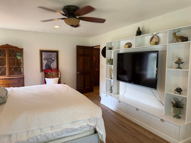 2511 E Broadmoor Street, Springfield, MO 65804