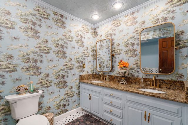 2511 E Broadmoor Street, Springfield, MO 65804