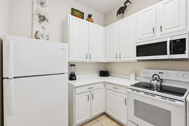 915 NEW PROVIDENCE 303, Davenport, FL 33897