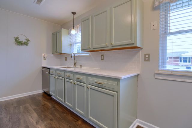 8210 N Henry Ruff Road, Westland, MI 48185