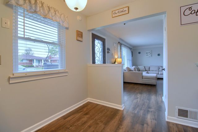 8210 N Henry Ruff Road, Westland, MI 48185