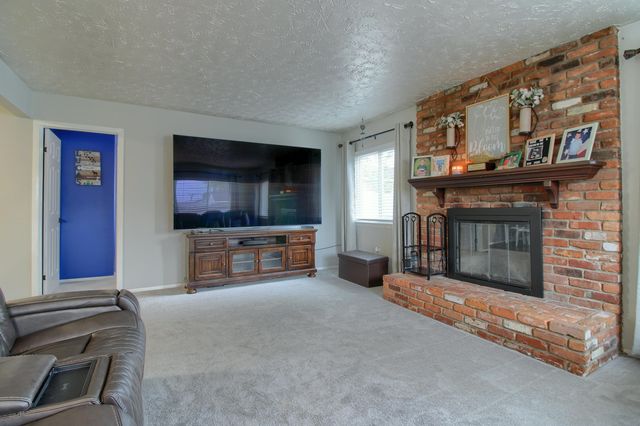 8210 N Henry Ruff Road, Westland, MI 48185