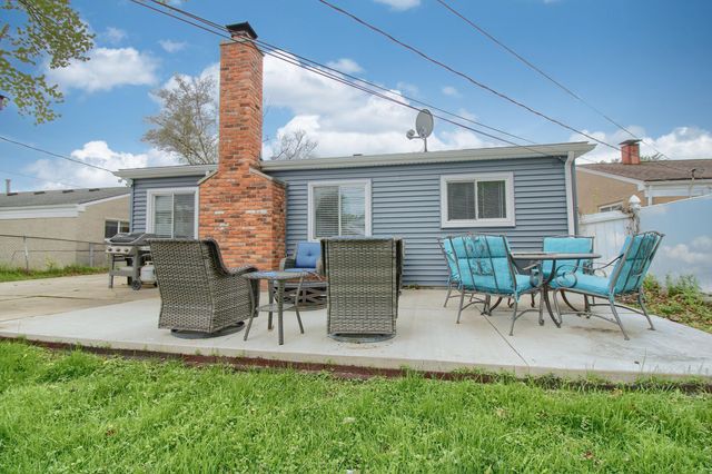 8210 N Henry Ruff Road, Westland, MI 48185