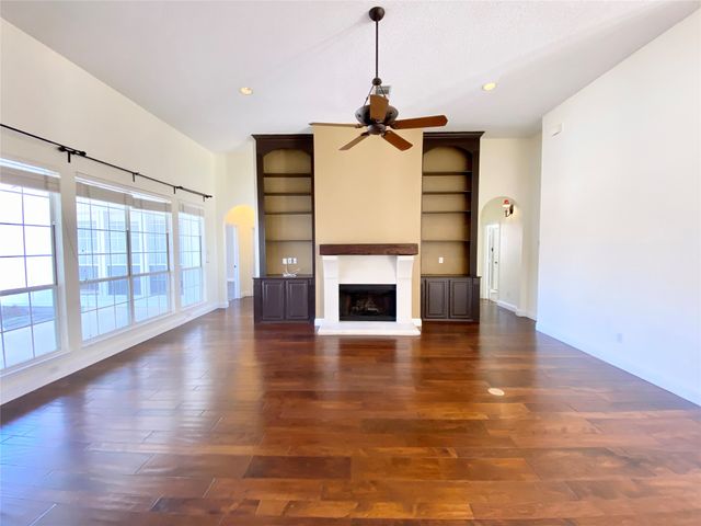 5507 Stonehenge Drive, Richardson, TX 75082