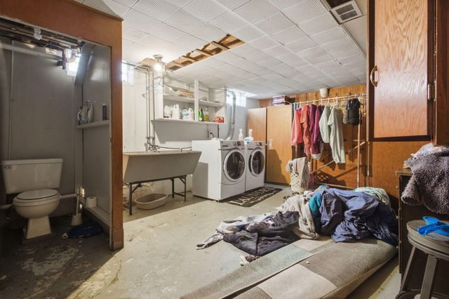 24657 Flower Avenue, Eastpointe, MI 48021