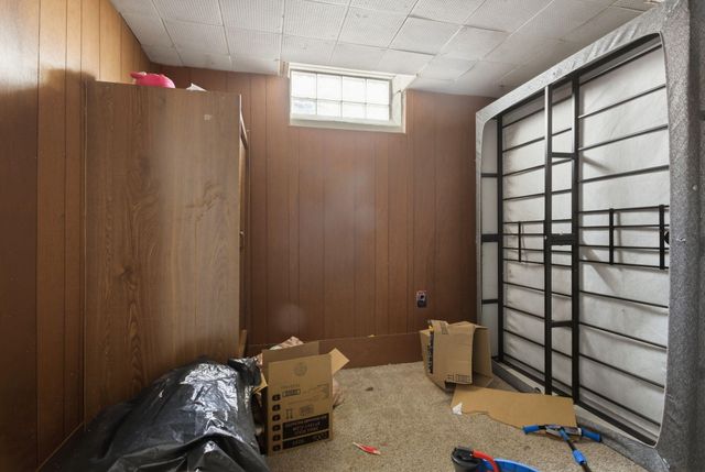 24657 Flower Avenue, Eastpointe, MI 48021