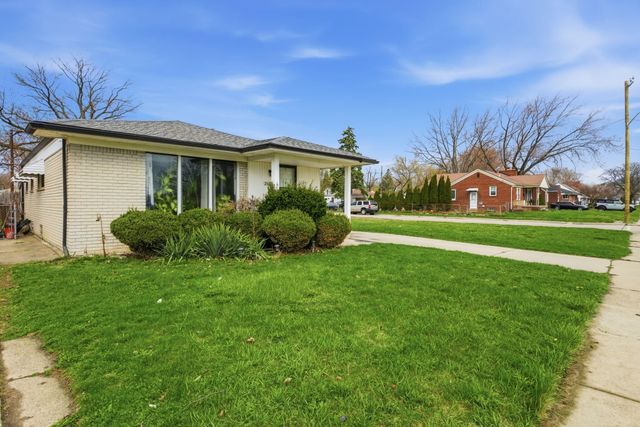24657 Flower Avenue, Eastpointe, MI 48021