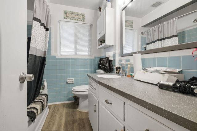 24657 Flower Avenue, Eastpointe, MI 48021