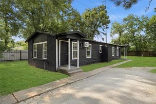 8038 Record Street, Houston, TX 77028