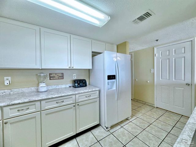 13817 Perdido Key Dr 204, Pensacola, FL 32507