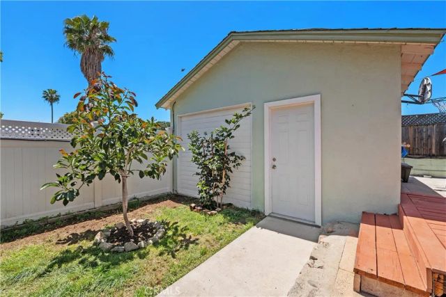 10739 Helendale, Tujunga, CA 91042