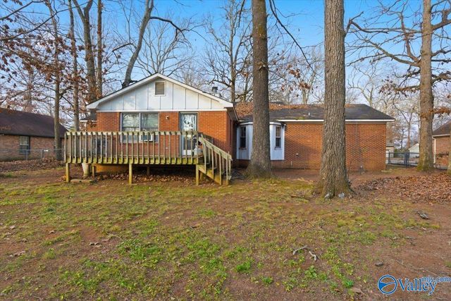 135 Oakcrest Road, Huntsville, AL 35811